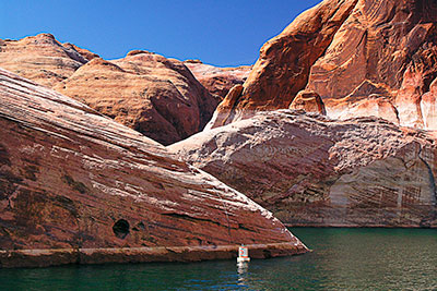 USA, Utah, Colorado Plateau,Lake Powell, Bootsfahrt auf dem Lake Powell im Forbidding Canyon