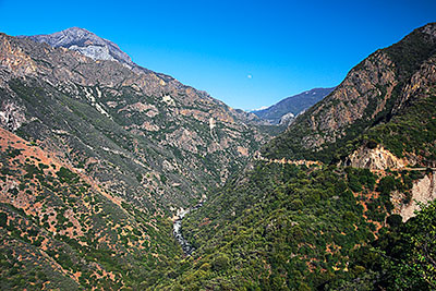 USA, Kalifornien, Sierra Nevada,Kings Canyon National Park, Am Aussichtspunkt Yucca Point auf dem Kings Canyon Scenic Byway