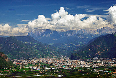 Italien, Trentino-Südtirol, Kalterer See, Wanderung zum Schloss Hocheppan