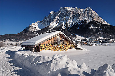 Österreich, Tirol, Österreichische Alpen,Zugspitzregion, Von Ehrwald nach Lermoos mit Blick zum Zugspitzmassiv
