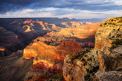 USA, Arizona, Colorado Plateau,Grand Canyon National Park, Zum Sonnenuntergang am Hopi Point