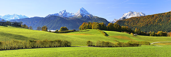 Deutschland, Bayern, Bayerische Alpen,Berchtesgadener Land, Herbststimmung mit Watzmann (2713 m)