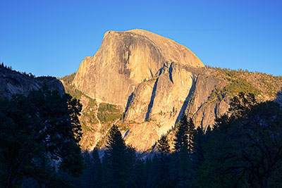 USA, Kalifornien, Sierra Nevada,Yosemite National Park, Abendstimmung am Half Dome (2693 m)