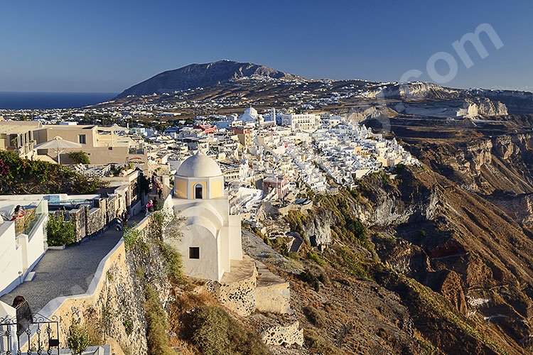 Griechenland, Südliche Ägäis, Kykladen,Santorin, Erhöhter Blick von der Promenade M. Nomikou