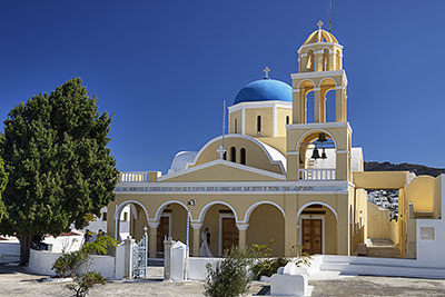 Griechenland, Südliche Ägäis, Kykladen,Santorin, Kirche Agios Georgios am Ortseingang an der Straße Epar. Odos Firon-Oias