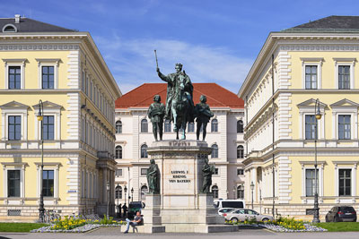 Deutschland, Bayern, München und Umgebung, Das Reiterdenkmal Ludwig I am Odeonsplatz