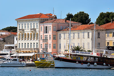 Reisebericht Kroatien; Region Istrien; Das <b>Touristenzentrum Porec</b> mit seiner prachtvollen Hafenpromenade