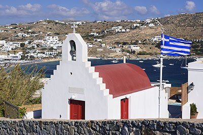 Griechenland, Südliche Ägäis, Kykladen,Mykonos, Kirche an der Hauptstraße zwischen Agios Ioannis und Ornos