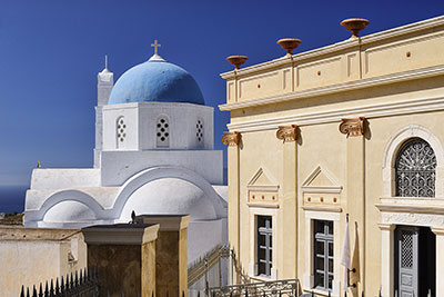 Griechenland, Südliche Ägäis, Kykladen,Santorin, Kirche Agios Theotokaki und Hotel Zannos Melathon