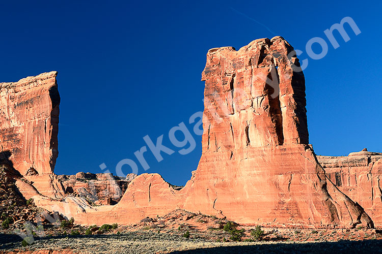USA, Utah, Colorado Plateau,Arches National Park, Am Park Avenue Trail mit Blick zum Sheep Rock