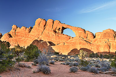 USA, Utah, Colorado Plateau,Arches National Park, Sonnenuntergang am Skyline Arch