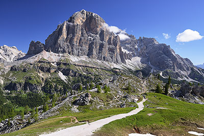 Italien, Veneto, Dolomiten,Dolomiti d'Ampezzo, Am Cinque Torri mit Blick zum Tofana di Rozes