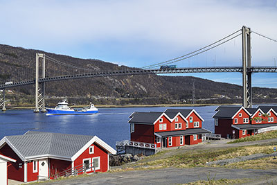 Norwegen, Troms, Ofoten, Hängebrücke über den Tjeldsundet zur Insel Hinnoya