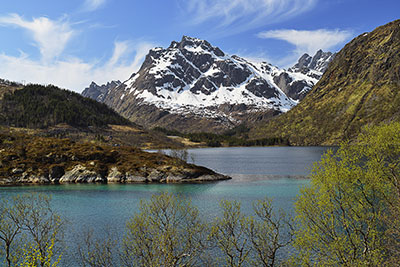 Norwegen, Nordland, Hinnoya, Bergmassive im Moysalen Nationalpark am Innerfjorden