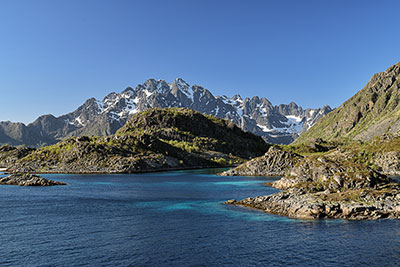 Norwegen, Nordland, Lofoten, Bergketten an der Mündung von Raftsundet und Austnesfjorden