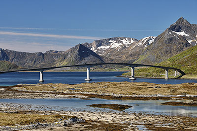 Norwegen, Nordland, Lofoten, Brücke zwischen den Inseln Austvagoya und Gimsoya
