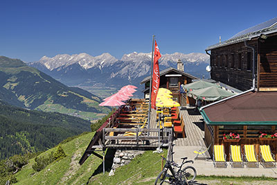 Österreich, Tirol, Österreichische Alpen,Stubaier Alpen, An der Birgitzköpflhütte (2098 m) oberhalb des Axamer Lizum