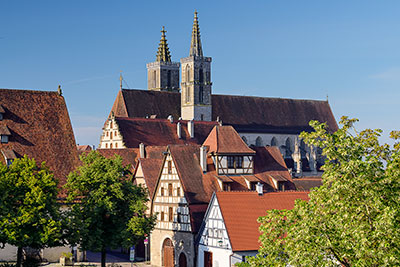 Deutschland, Bayern, Tauberfranken, St.-Jakobs-Kirche am Kirchplatz