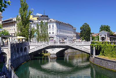 Slowenien, Gorenjska/Oberkrain, Ljubljana und Umgebung, Historische drei Brücken am Hauptplatz