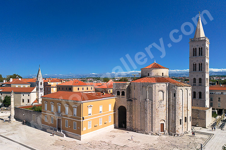 Kroatien, Zadar, Dalmatien,Norddalmatien, St. Donatus Kirche mit dem Denkmal Forum Romanum