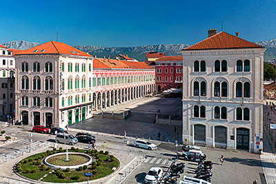 Kroatien, Split-Dalmatien, Dalmatien,Mitteldalmatien, Der Platz der Republik an der Westseite der Uferpromenade