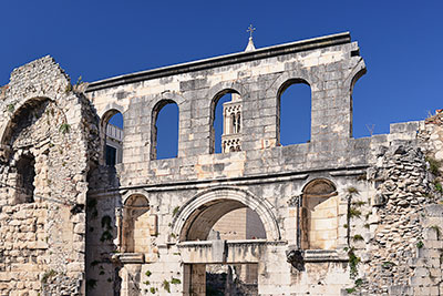 Kroatien, Split-Dalmatien, Dalmatien,Mitteldalmatien, Tor an der Ostseite des Diokletianpalastes