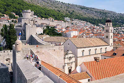 Kroatien, Dubrovnik-Neretva, Dalmatien,Süddalmatien, Blick auf die Festung Minceta und das Franziskanerkloster